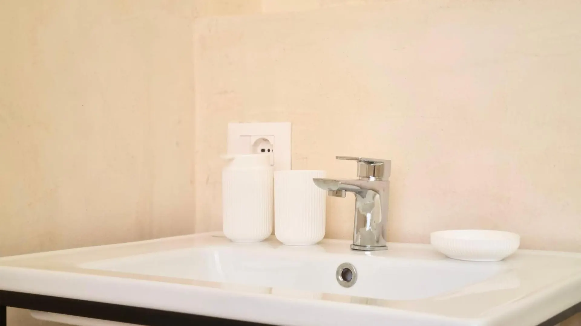 Promo Price September - Cave By The Sea Apartment Golem  0*, Golem (Tirana) Albania